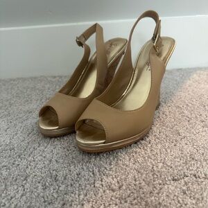 Lilly Pulitzer peep toe wedge